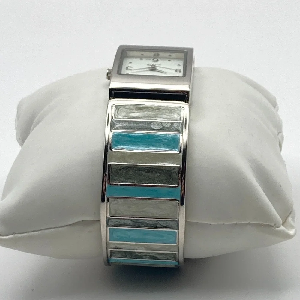 Women's Watch Silver Tone 23mm Cuff Enamel Swirl Blue Beach New Battery 6.25